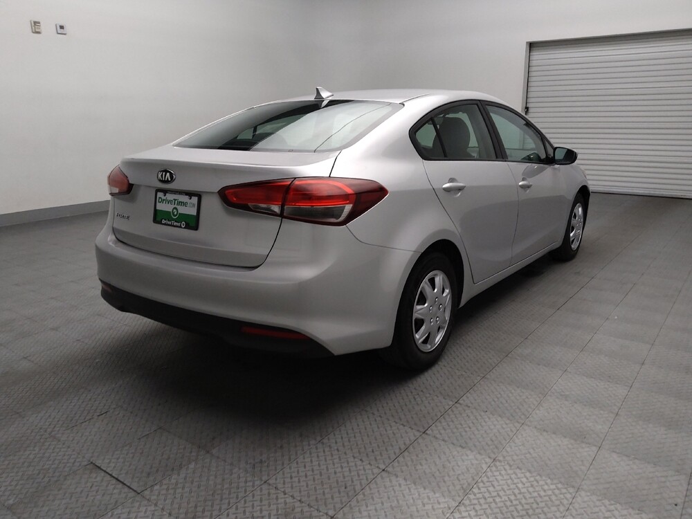 2017 Kia Forte in El Paso, TX 79907 - 18125056 9
