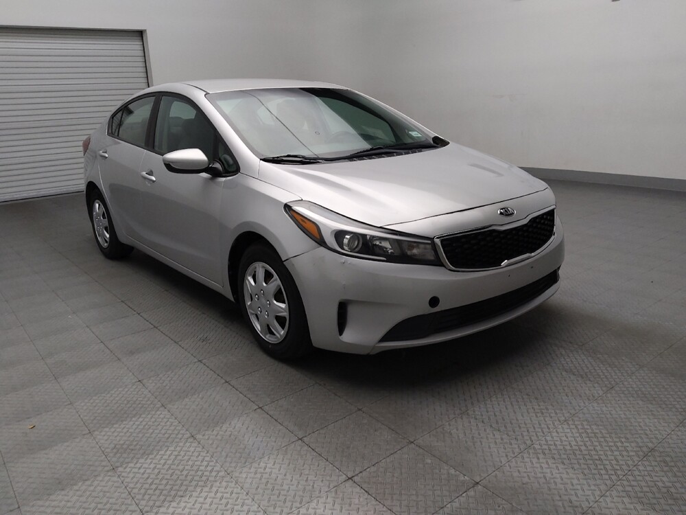 2017 Kia Forte in El Paso, TX 79907 - 18125056 13