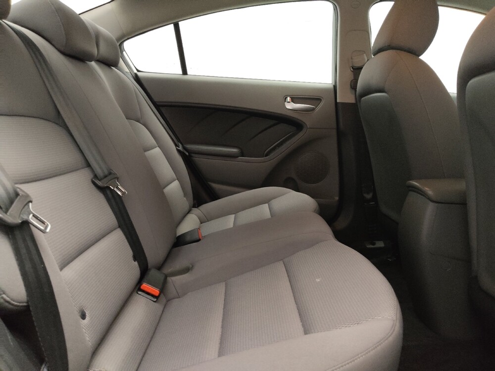 2017 Kia Forte in El Paso, TX 79907 - 18125056 19