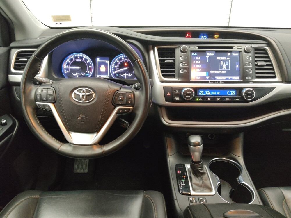 2019 Toyota Highlander in Fort Worth, TX 76116 - 18125061 22
