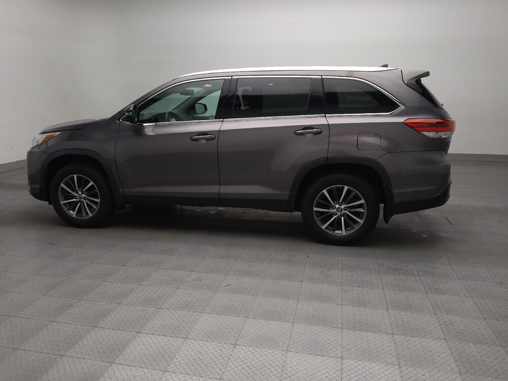 2019 Toyota Highlander in Fort Worth, TX 76116 - 18125061 3