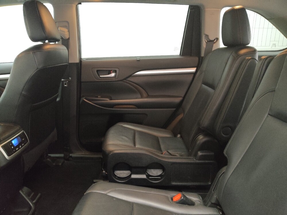 2019 Toyota Highlander in Fort Worth, TX 76116 - 18125061 18