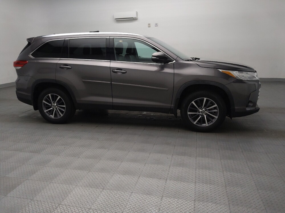 2019 Toyota Highlander in Fort Worth, TX 76116 - 18125061 11