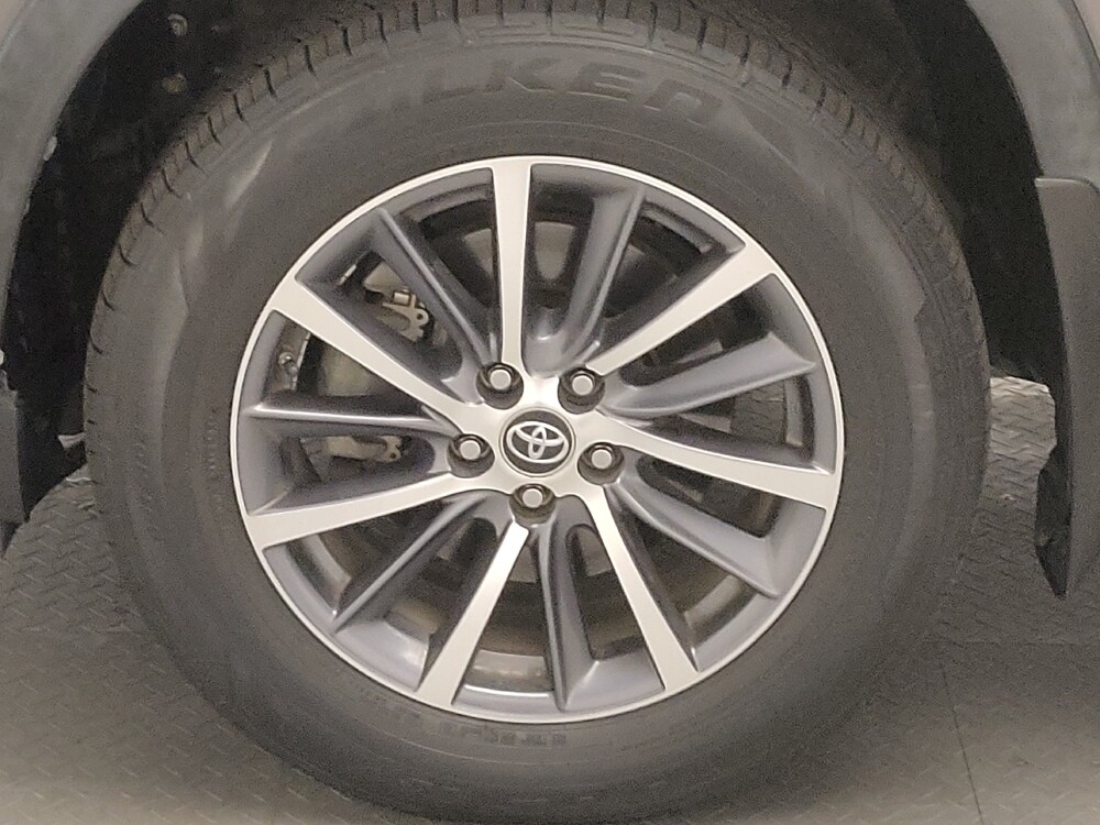 2019 Toyota Highlander in Fort Worth, TX 76116 - 18125061 31