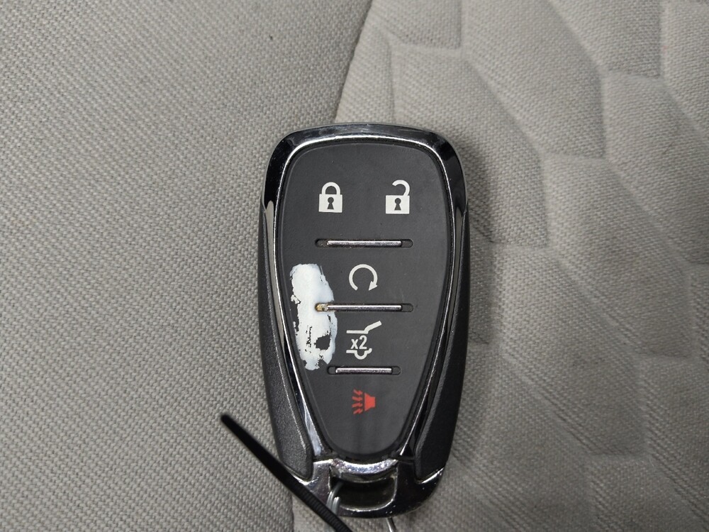 2020 Chevrolet Equinox in Lewisville, TX 75067 - 18125069 32