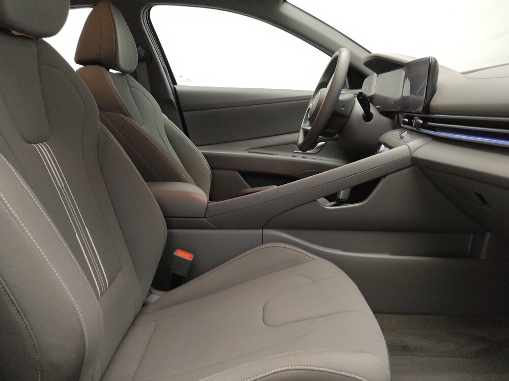 2024 Hyundai Elantra in Plano, TX 75074 - 18125079 21