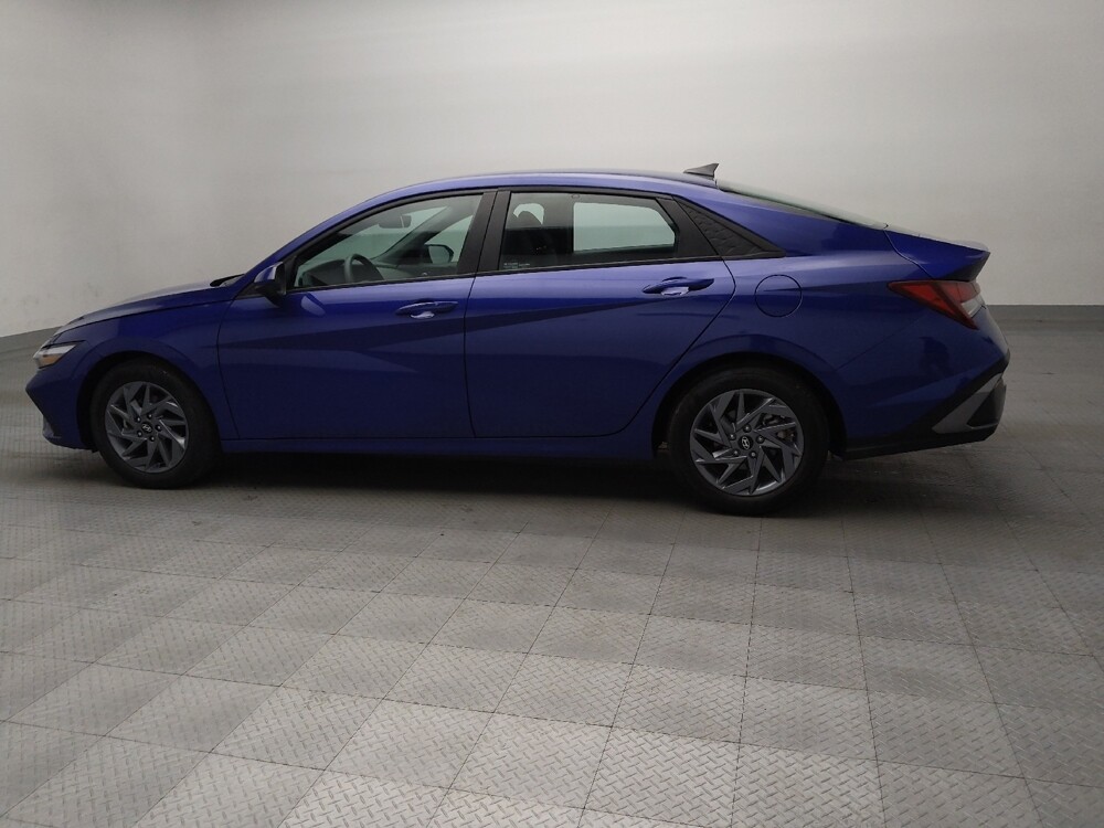 2024 Hyundai Elantra in Plano, TX 75074 - 18125079 3