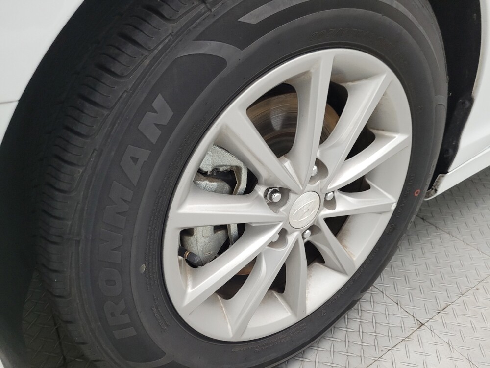 2018 Hyundai Sonata in Tucson, AZ 85705 - 18125084 31