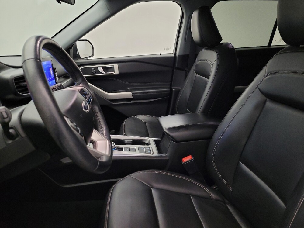 2022 Ford Explorer in Mesa, AZ 85210 - 18125086 17