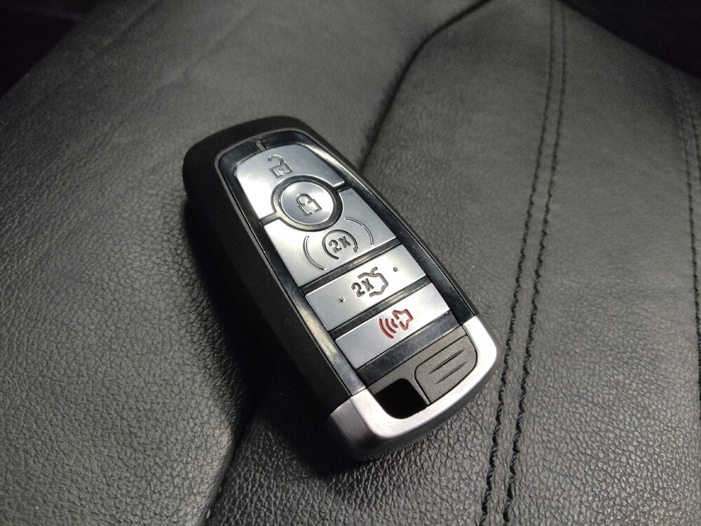 2017 Ford Fusion in Mesa, AZ 85210 - 18125087 32