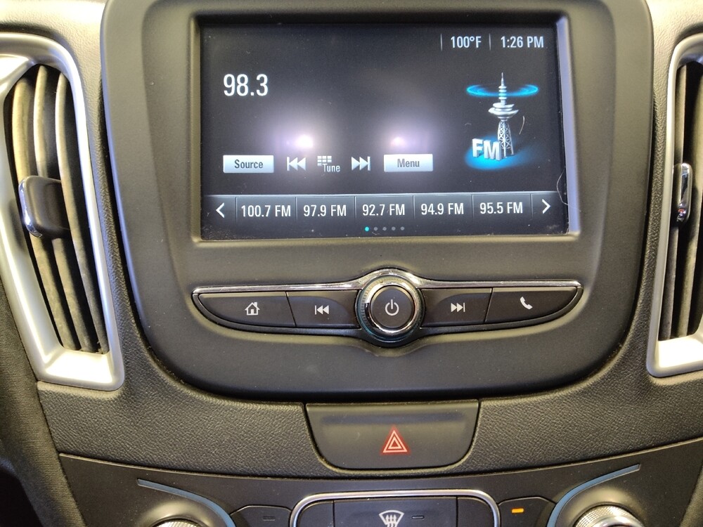 2018 Chevrolet Malibu in Mesa, AZ 85210 - 18125088 25