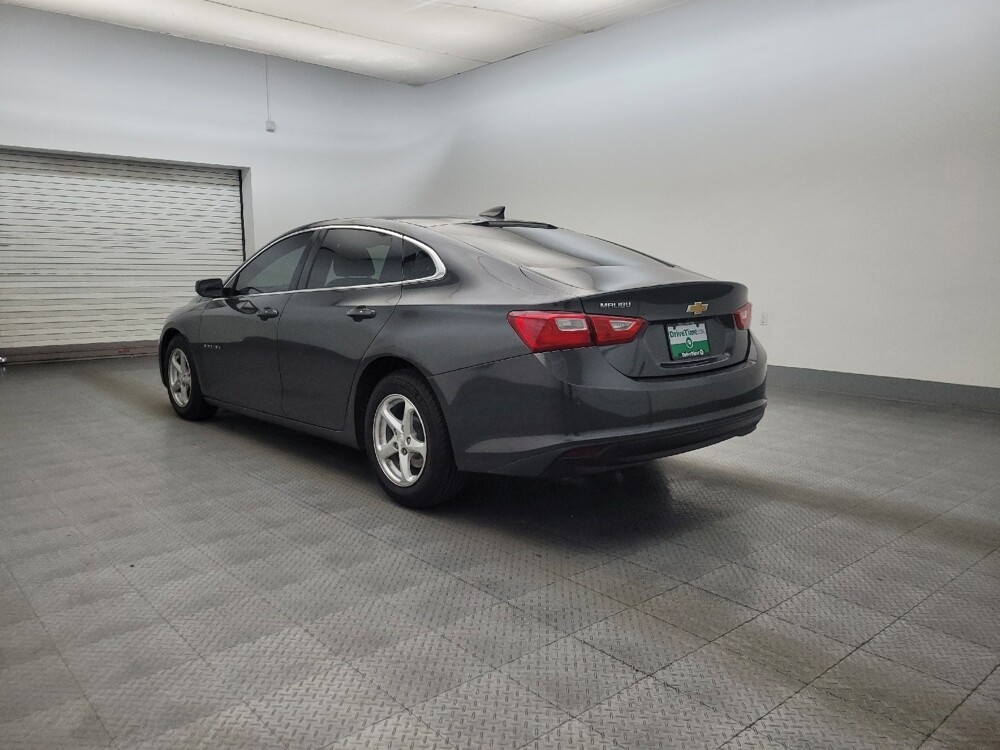 2018 Chevrolet Malibu in Mesa, AZ 85210 - 18125088 5
