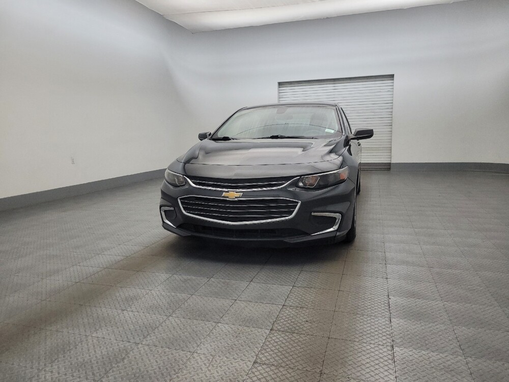 2018 Chevrolet Malibu in Mesa, AZ 85210 - 18125088 15