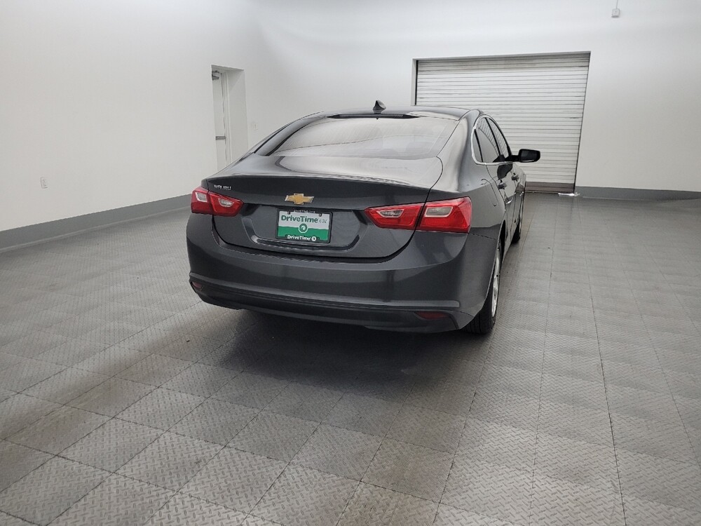 2018 Chevrolet Malibu in Mesa, AZ 85210 - 18125088 7