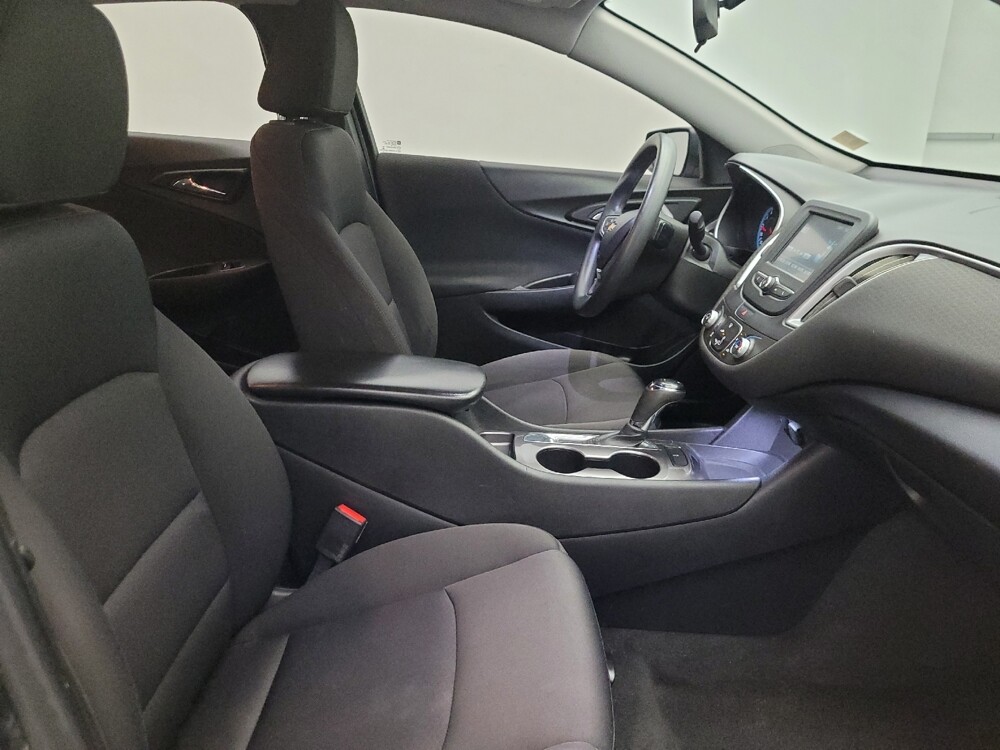 2018 Chevrolet Malibu in Mesa, AZ 85210 - 18125088 21