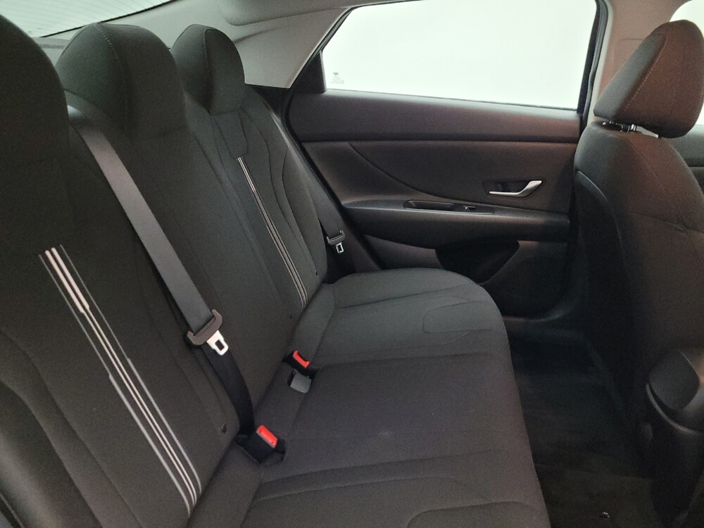 2021 Hyundai Elantra in Chandler, AZ 85225 - 18125090 19