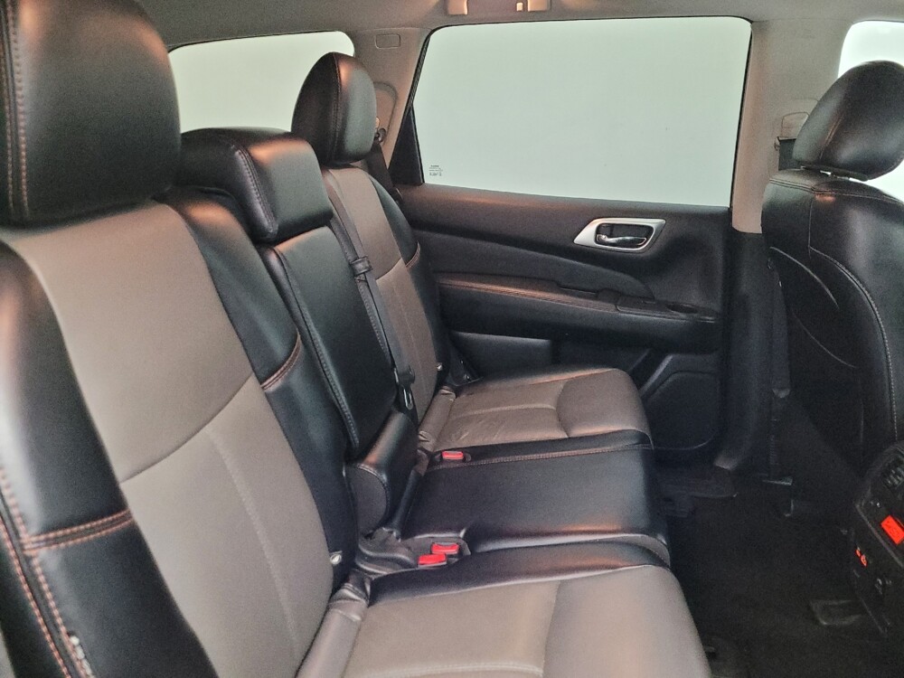 2020 Nissan Pathfinder in Glendale, AZ 85301 - 18125091 19