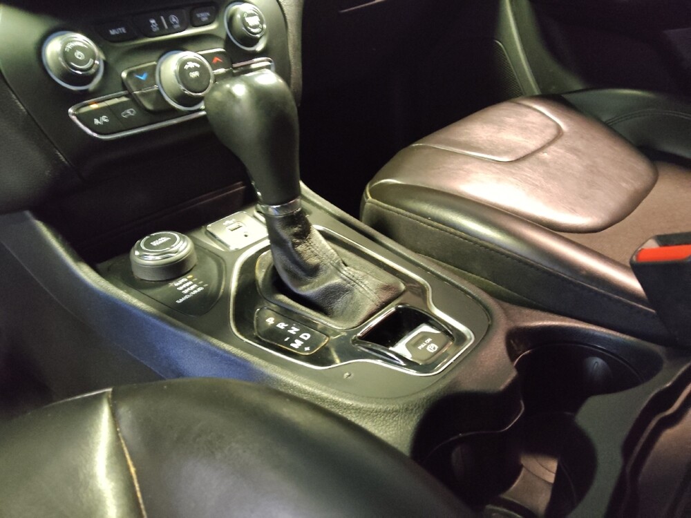 2021 Jeep Cherokee in Glendale, AZ 85301 - 18125095 26