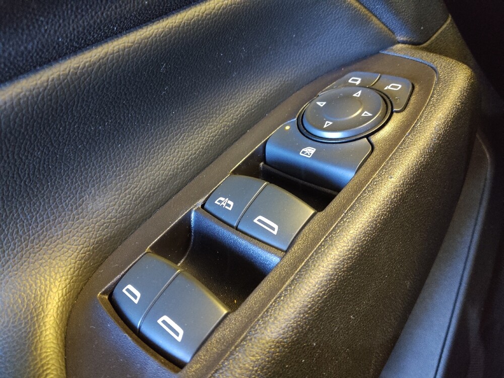 2022 Chevrolet Equinox in Glendale, AZ 85301 - 18125097 27