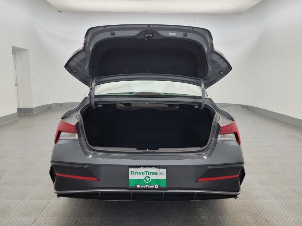 2025 Hyundai Elantra in Glendale, AZ 85301 - 18125099 29