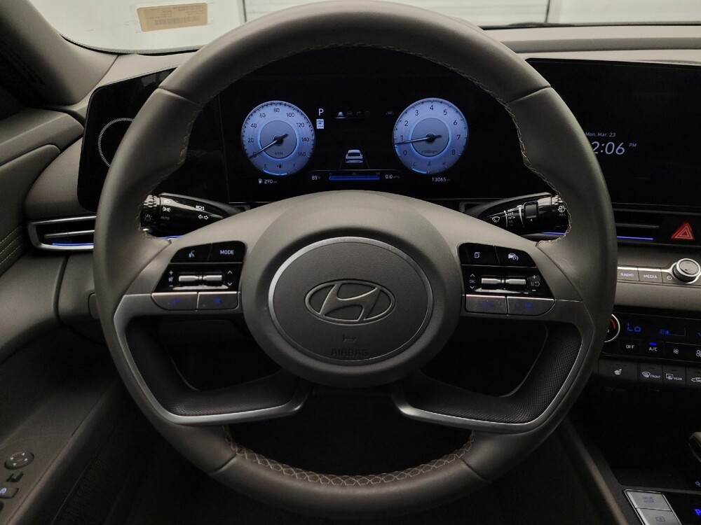 2025 Hyundai Elantra in Glendale, AZ 85301 - 18125099 22