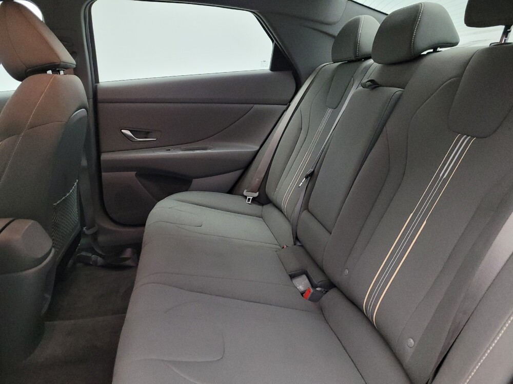 2025 Hyundai Elantra in Glendale, AZ 85301 - 18125099 18