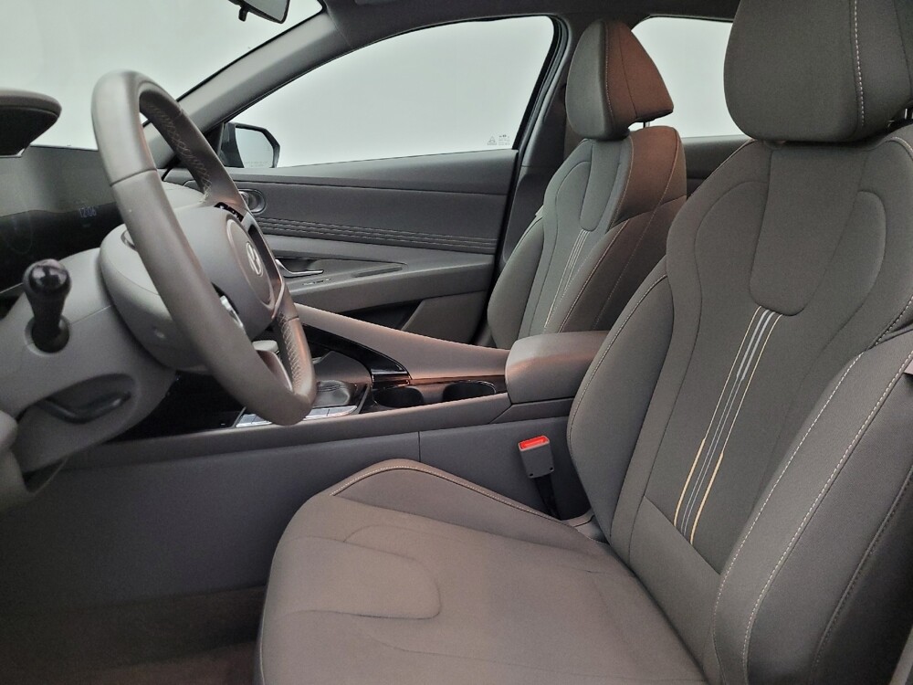 2025 Hyundai Elantra in Glendale, AZ 85301 - 18125099 17