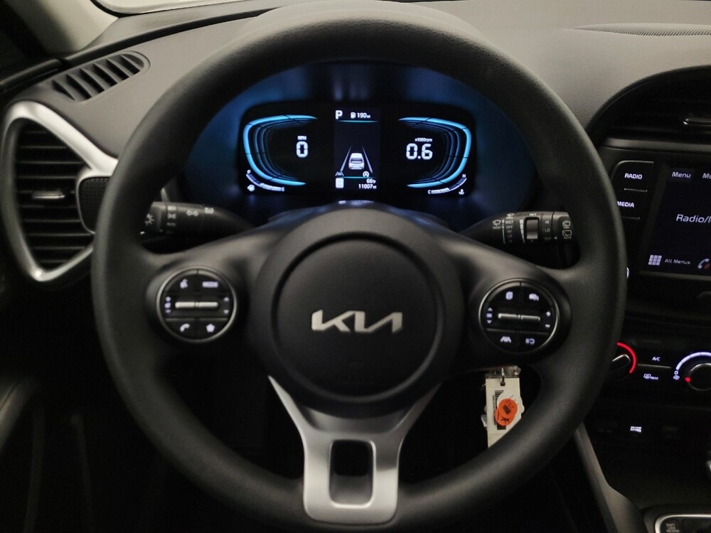 2025 Kia Soul in Glendale, AZ 85301 - 18125102 22