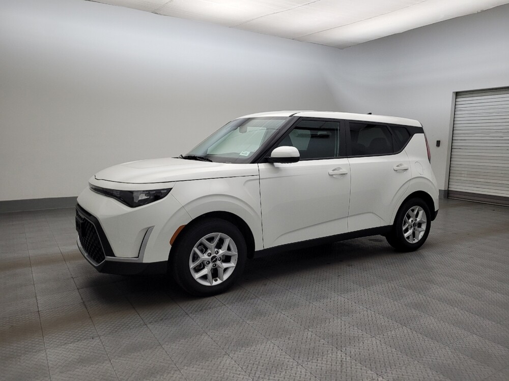 2025 Kia Soul in Glendale, AZ 85301 - 18125102 2