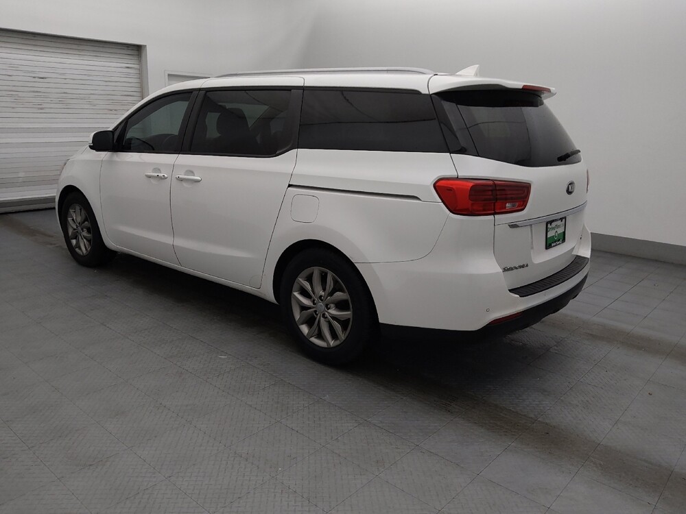 2019 Kia Sedona in Tampa, FL 33612 - 18125107 3
