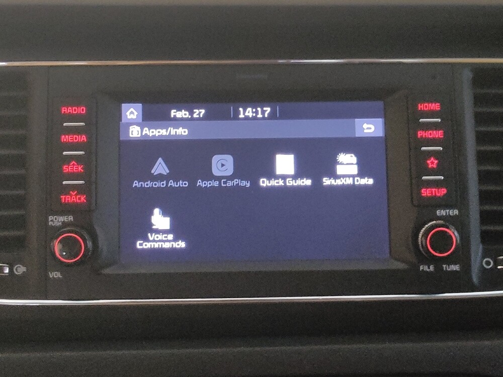 2019 Kia Sedona in Tampa, FL 33612 - 18125107 25