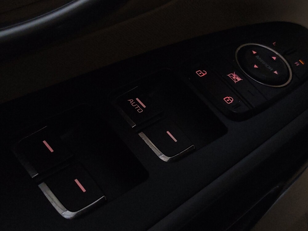 2019 Kia Sedona in Tampa, FL 33612 - 18125107 27