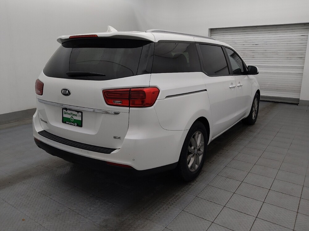 2019 Kia Sedona in Tampa, FL 33612 - 18125107 9