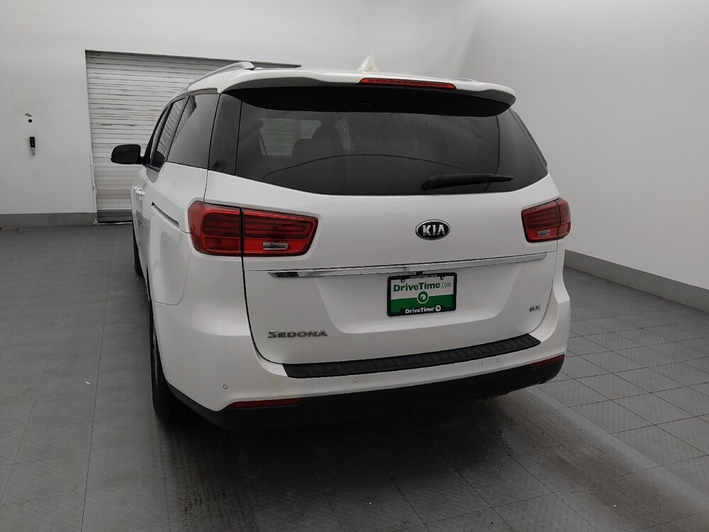 2019 Kia Sedona in Tampa, FL 33612 - 18125107 6