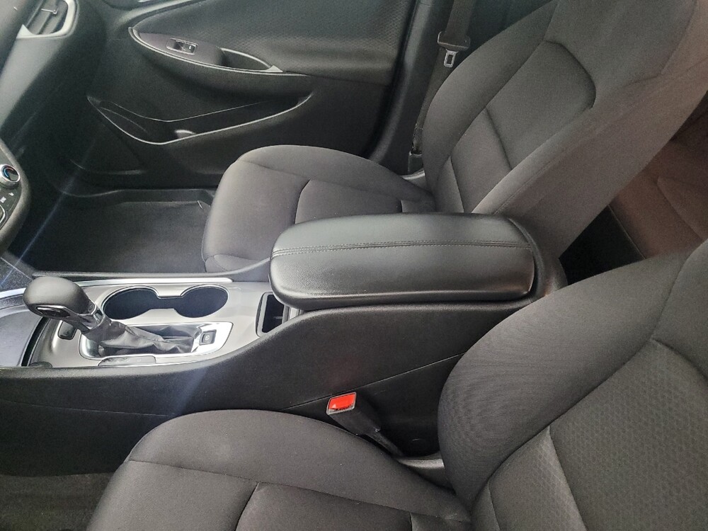 2023 Chevrolet Malibu in Tallahassee, FL 32304 - 18125109 17