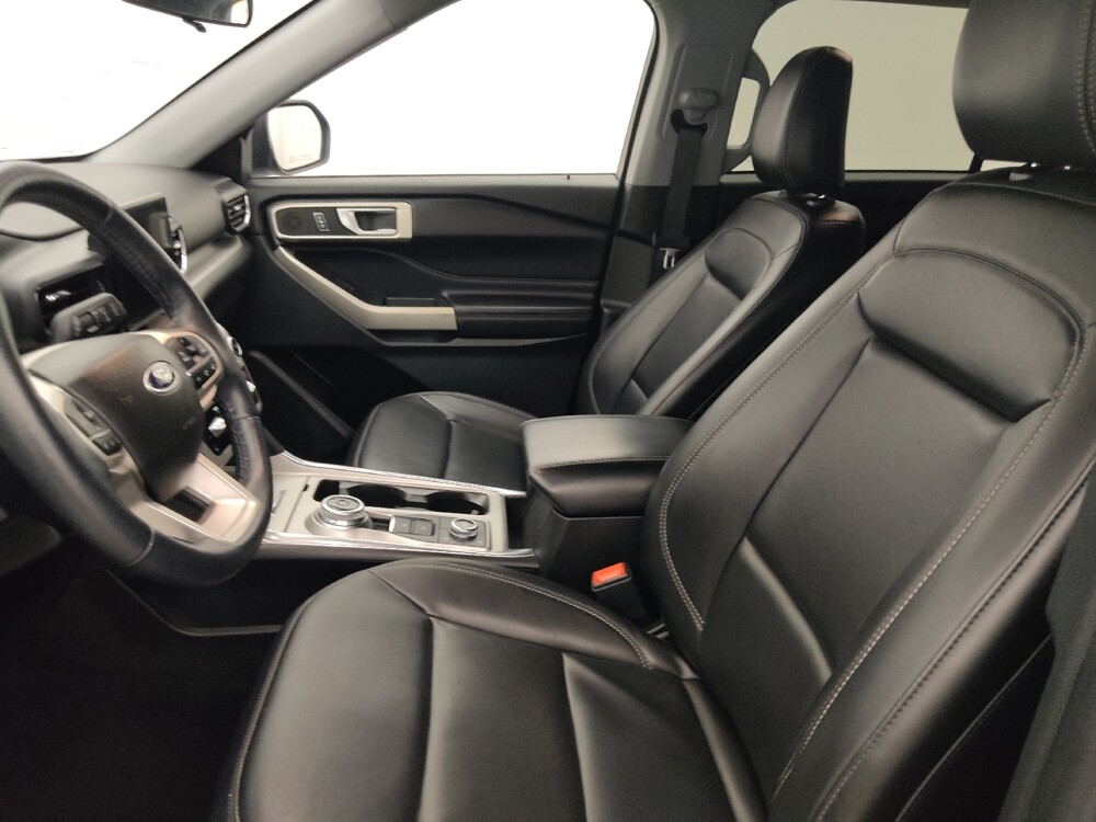 2023 Ford Explorer in Tallahassee, FL 32304 - 18125111 17