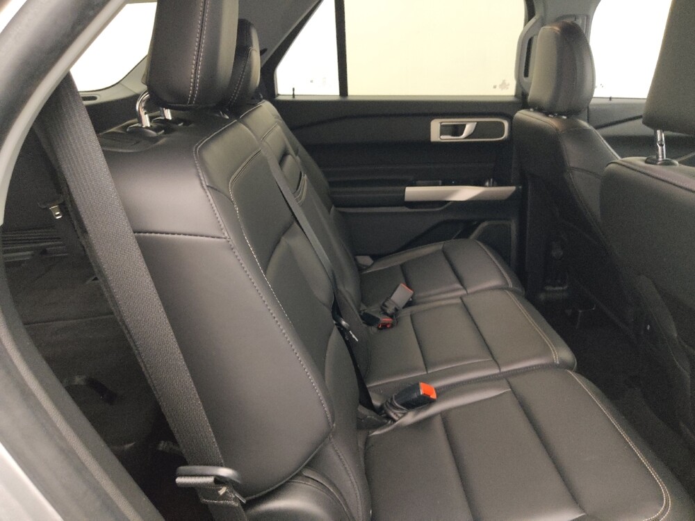 2022 Ford Explorer in Fort Myers, FL 33907 - 18125116 19