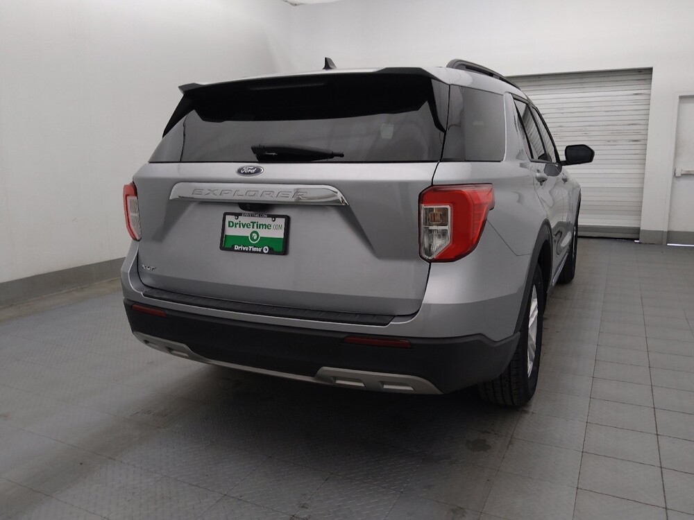 2022 Ford Explorer in Fort Myers, FL 33907 - 18125116 7