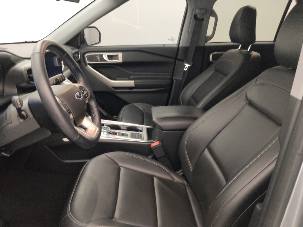 2022 Ford Explorer in Fort Myers, FL 33907 - 18125116 17