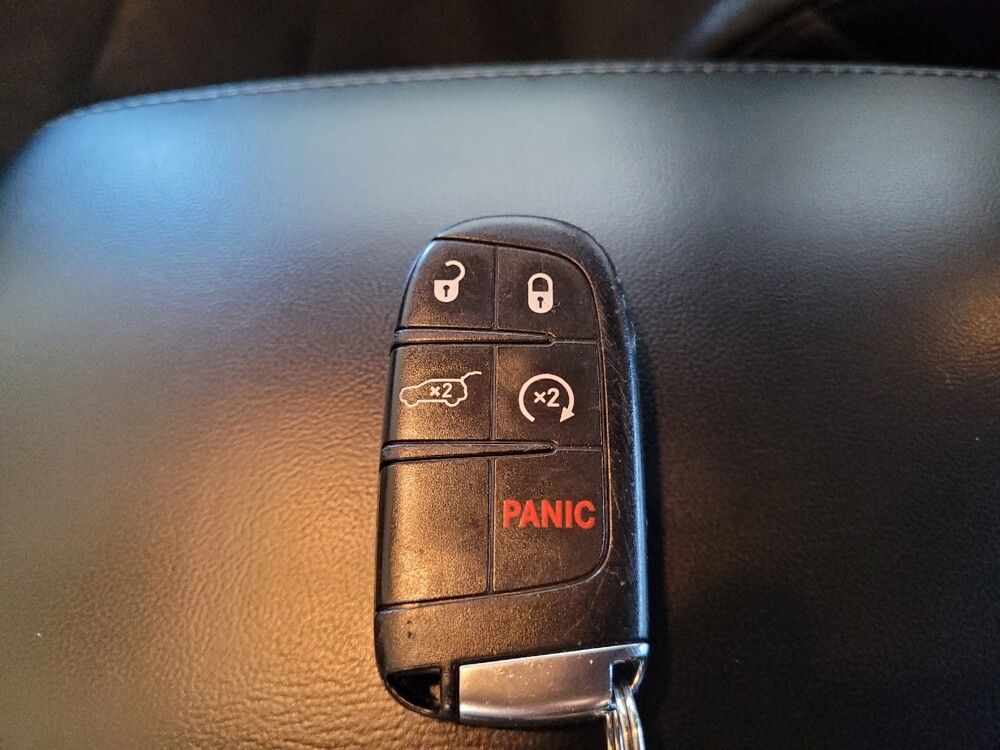 2017 Jeep Grand Cherokee in Tampa, FL 33612 - 18125117 32