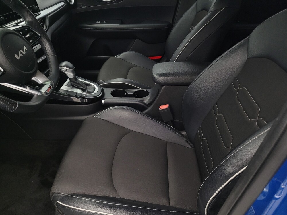 2022 Kia Forte in Clearwater, FL 33764 - 18125120 17