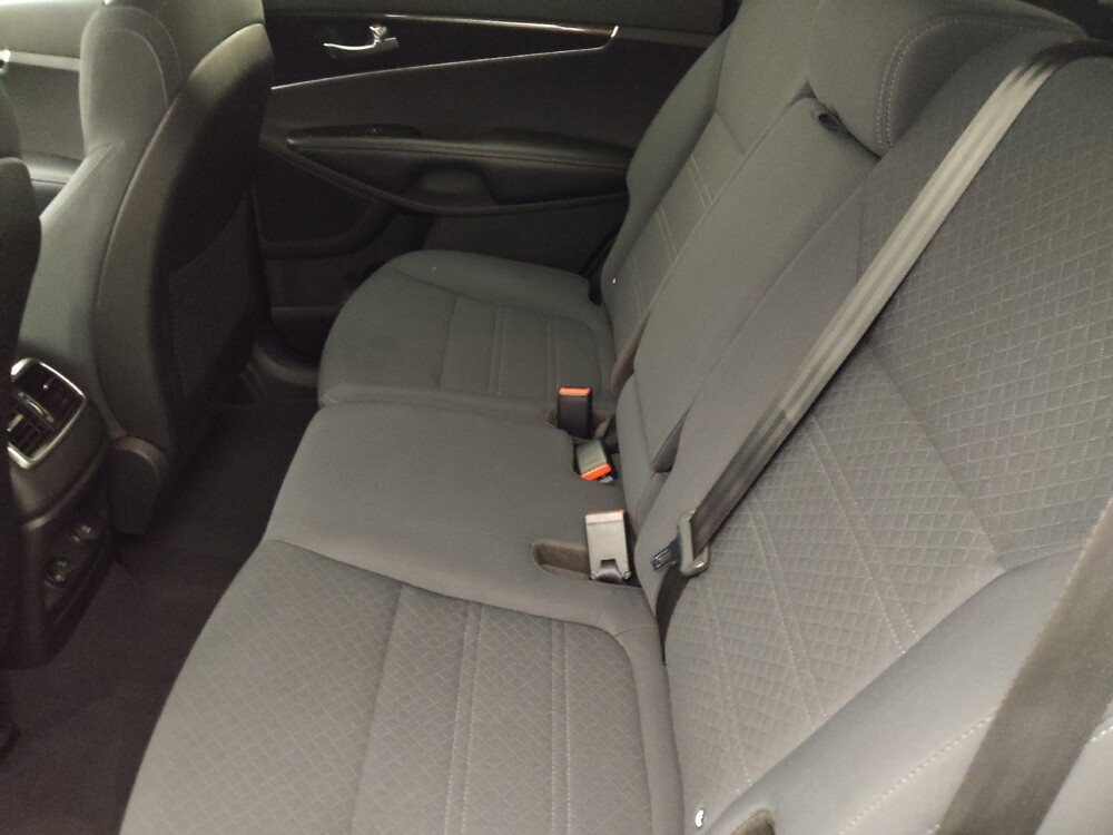 2018 Kia Sorento in Tampa, FL 33612 - 18125130 18