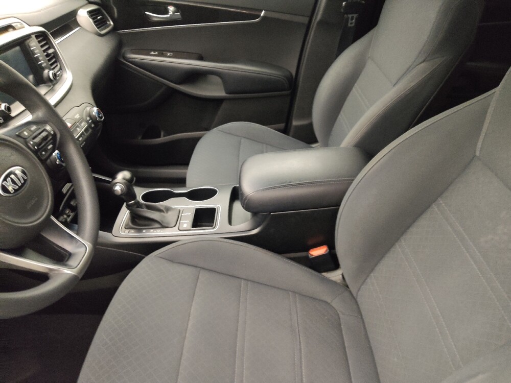 2018 Kia Sorento in Tampa, FL 33612 - 18125130 17