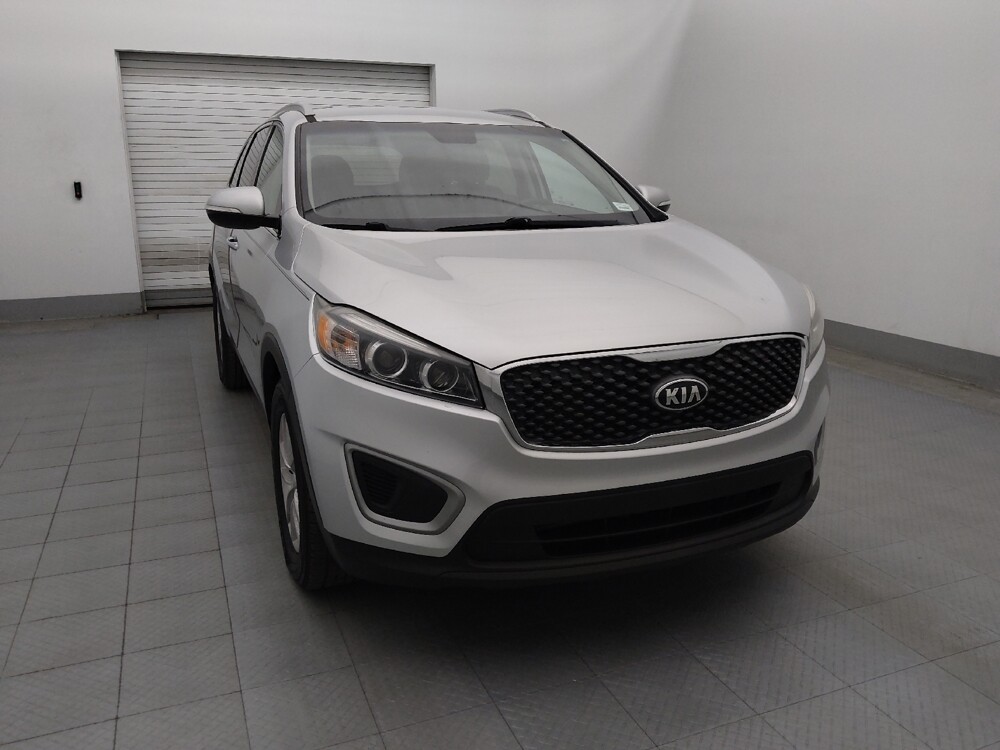 2018 Kia Sorento in Tampa, FL 33612 - 18125130 13