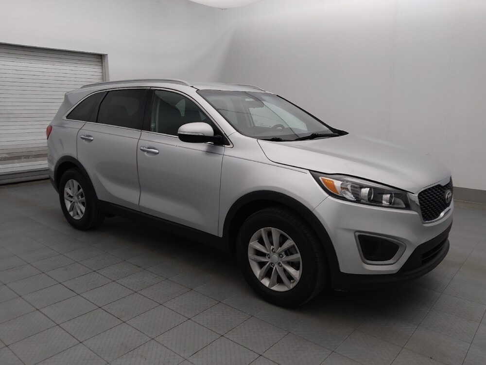 2018 Kia Sorento in Tampa, FL 33612 - 18125130 11
