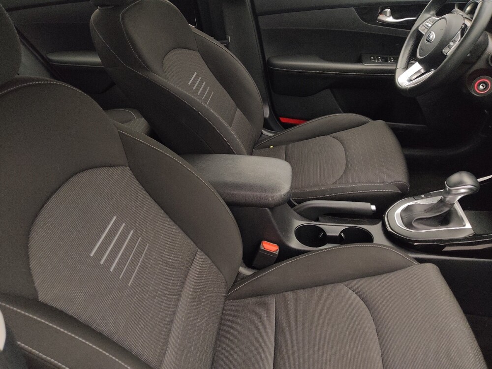 2019 Kia Forte in Tampa, FL 33612 - 18125133 21