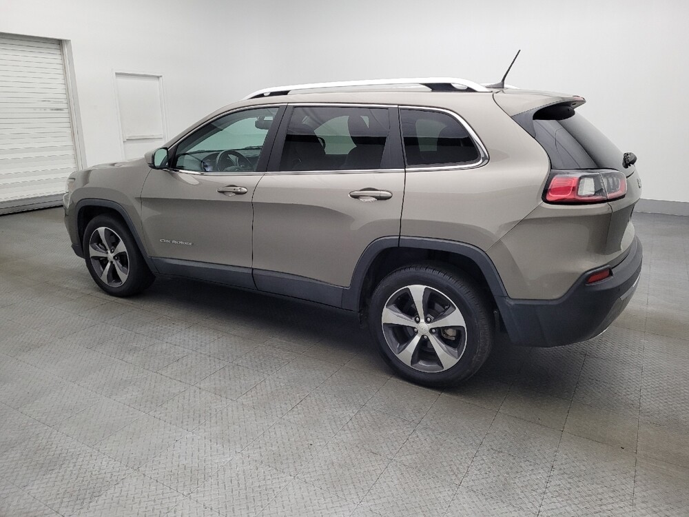 2019 Jeep Cherokee in Jacksonville, FL 32225 - 18125169 3