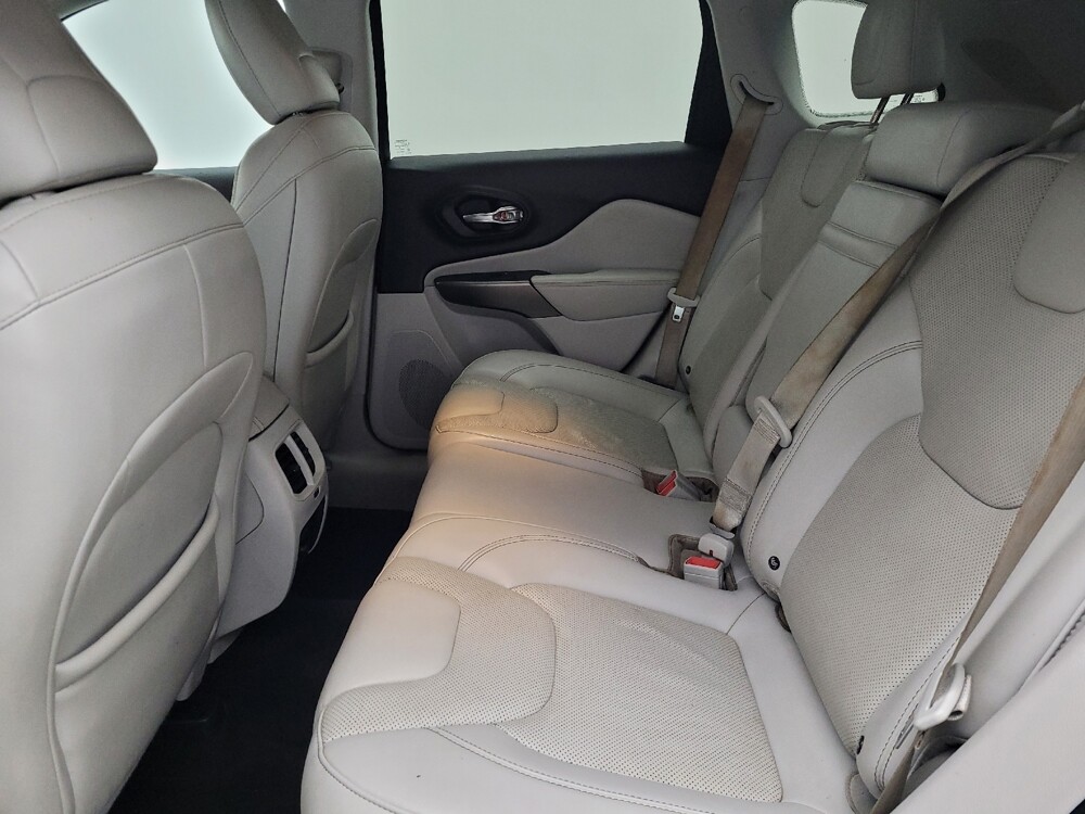 2019 Jeep Cherokee in Jacksonville, FL 32225 - 18125169 18