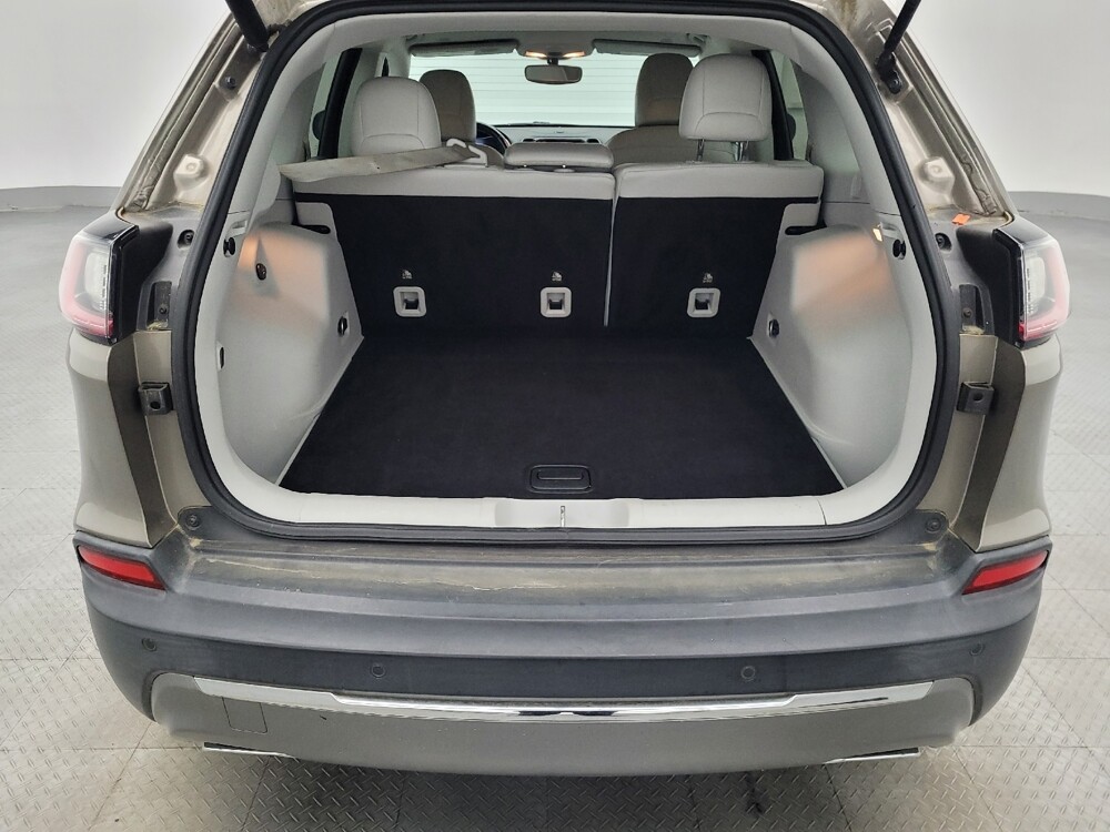 2019 Jeep Cherokee in Jacksonville, FL 32225 - 18125169 29