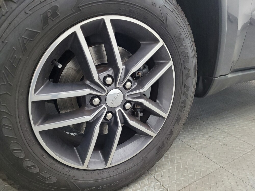 2018 Jeep Grand Cherokee in Orlando, FL 32808 - 18125176 31